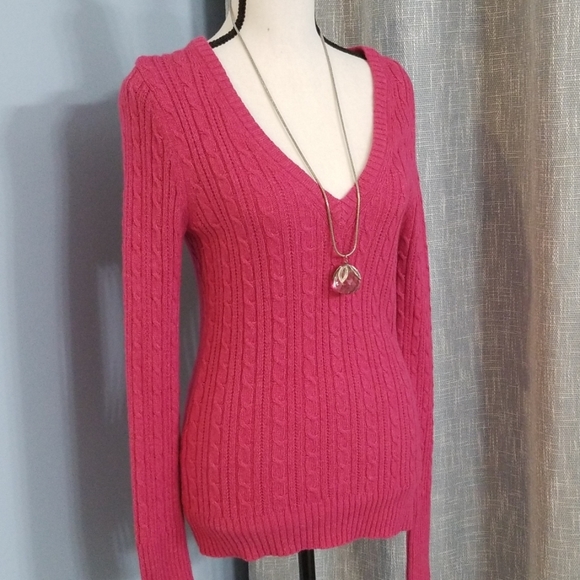 American Eagle Outfitters Sweaters - CLERANCE! American Eagle pink sweater